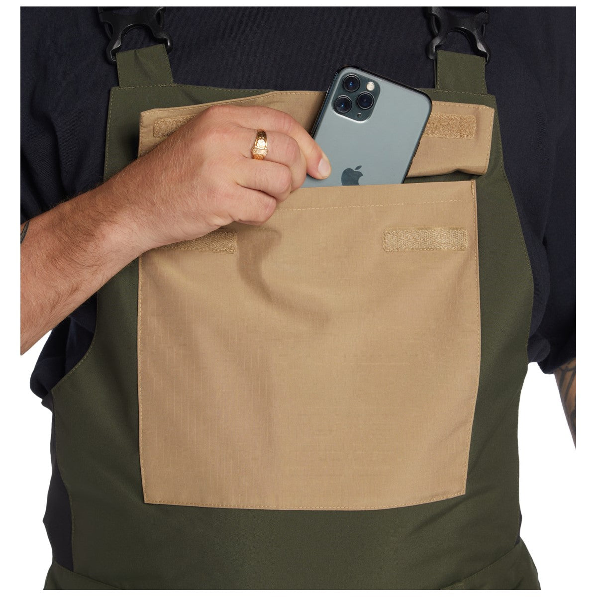 DC Docile Bib