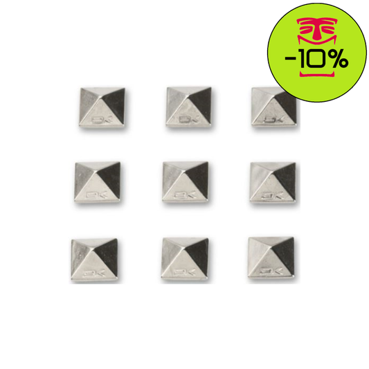 Dakine Pyramid Studs
